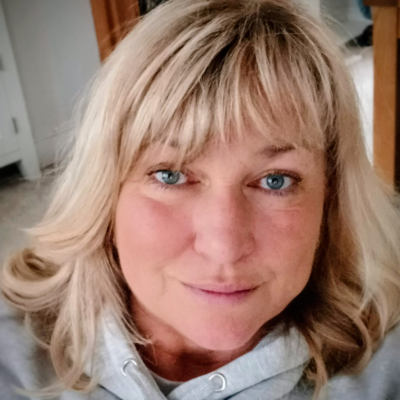 Clare Llewellyn