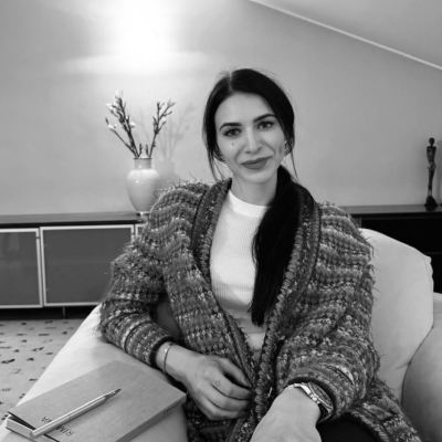 Dr Ema Exnerova
