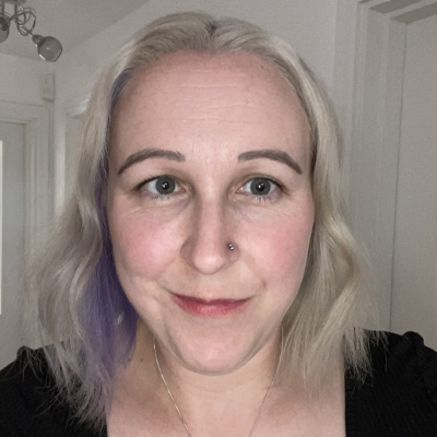 Dr Jacqueline Haworth