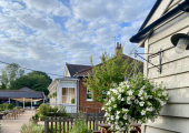 Facilities include free parking, toilets and clubhouse cafe