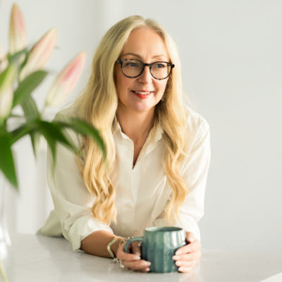 Lisa Mealand