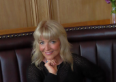 Dr Marie: My approach is integrative-I follow your lead gently at your pace. When we are navigating the practical, the medical, the decfision points, I move to coaching.