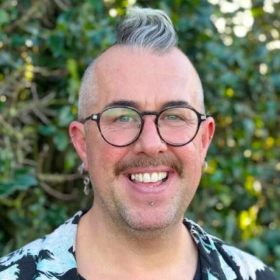 Dr James Lea