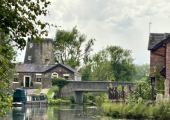 On the canal in Parbold - 7 Mins from the M6