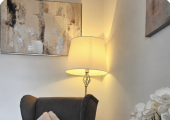 Warm, welcoming counselling room in Clapham. Therapy for anxiety, stress, relationships & wellbeing.