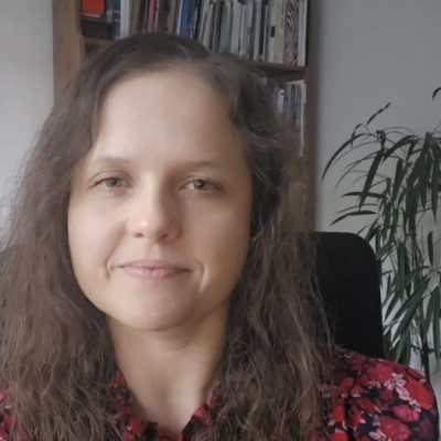 Dr Monika Urbanek
