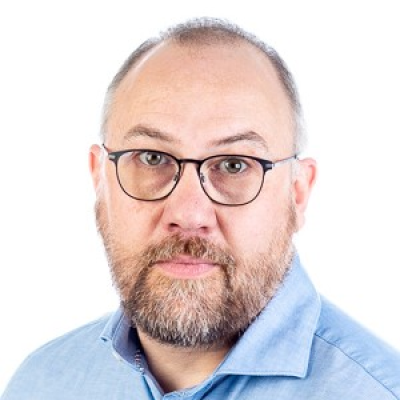 Dr Tony van der Nest