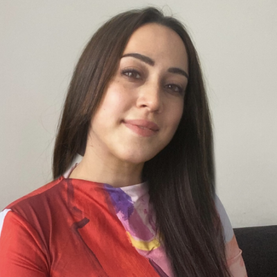 Esra Kuscu