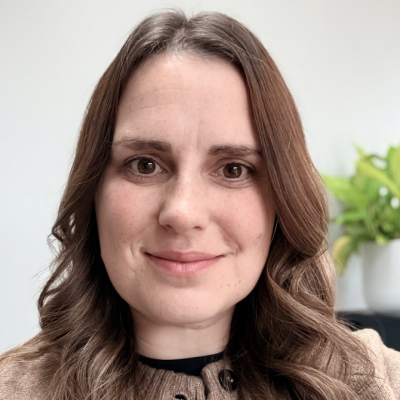 Dr Chloe Crompton
