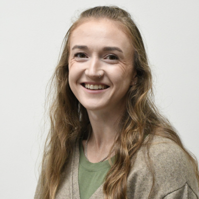 Dr Iona Lewis-Smith