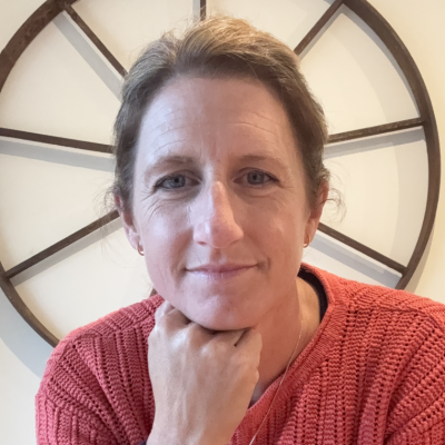 Dr Caroline L'Amie