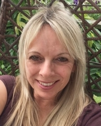 Louise Goldsmith BSc (Hons) UKCP Psychotherapeutic Counsellor MBACP Louise Goldsmith BSc (Hons) UKCP Psychotherapeutic Counsellor MBACP
