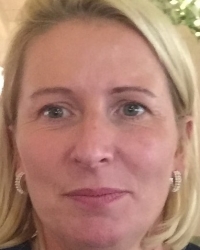 Sara Lindsay FdSc MBACP.Reg. PGDip Sara Lindsay FdSc MBACP.Reg. PGDip