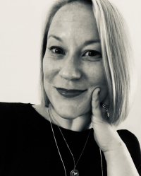 Lyndsay Roberts Rayne BA (Hons) MA UKCP Lyndsay Roberts Rayne BA (Hons) MA UKCP