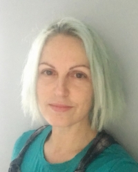 Delia Warmington, MBACP. Adults and Children (11-18) Delia Warmington, MBACP. Adults and Children (11-18)