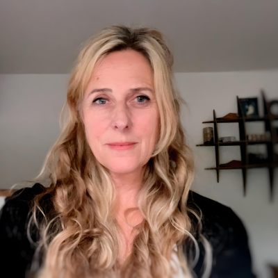 Claire Loewe