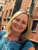Marsha Sutcliffe- Ad. Dip. PsyC MBACP (Reg Mem) MNCS (Accred) Marsha Sutcliffe- Ad. Dip. PsyC MBACP (Reg Mem) MNCS (Accred)