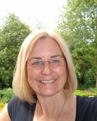 Kate Heavey BA (Hons) MBACP (Accredited) Adults and Couples Kate Heavey BA (Hons) MBACP (Accredited) Adults and Couples