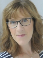Sandra Cregg, BA(Hons) BACP Accredited Sandra Cregg, BA(Hons) BACP Accredited