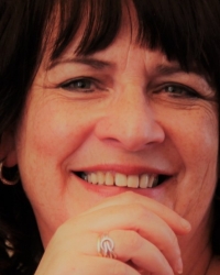 Eithne Toner MBACP, BA Hons, DipHE Int. Counselling, A/Dip CBT, Mindf. Eithne Toner MBACP, BA Hons, DipHE Int. Counselling, A/Dip CBT, Mindf.