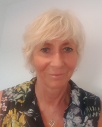 Julie Ilett FDSc DCH DHP Supervisor Reg MBACP GQHP Julie Ilett FDSc DCH DHP Supervisor Reg MBACP GQHP