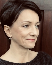Louise Witney CTA UKCP Registered Psychotherapist and Clinical Supervisor Louise Witney CTA UKCP Registered Psychotherapist and Clinical Supervisor