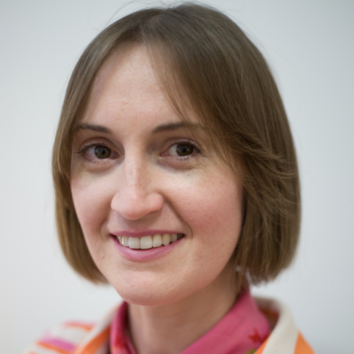 Dr Siobhan Commins