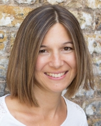 Dr. Charlotte Howard Consultant Clinical Psychologist BA(Hons) PGDip DClinPsyc Dr. Charlotte Howard Consultant Clinical Psychologist BA(Hons) PGDip DClinPsyc