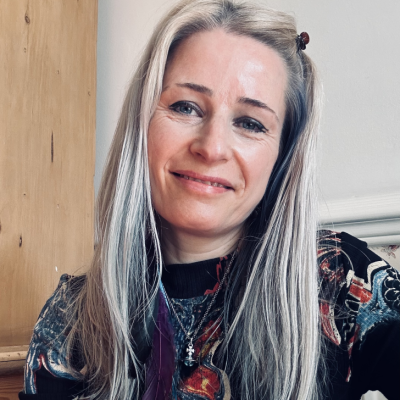 Dr Claire Bloxsom