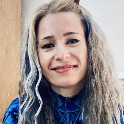 Dr Claire Bloxsom