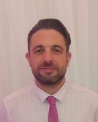 Craig Davies, Psychotherapist, MA, dipHIP, UKCP registered Craig Davies, Psychotherapist, MA, dipHIP, UKCP registered