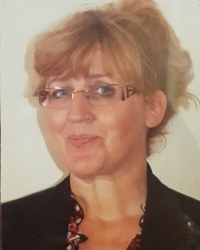 Marianne Chambers BA Adv.Dip.Couns. MBACP Marianne Chambers BA Adv.Dip.Couns. MBACP