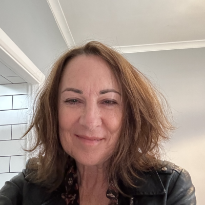 Angela Wallis-Dobbie