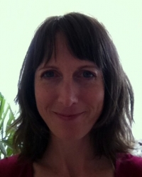 Ellie Smale, MA, PG Dip, HCPC reg. Arts Psychotherapist Ellie Smale, MA, PG Dip, HCPC reg. Arts Psychotherapist