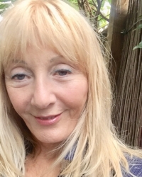 Nina Weltrowska, Specialisms:Anxiety/Panic/Depression/Relationships/ Self-esteem Nina Weltrowska, Specialisms:Anxiety/Panic/Depression/Relationships/ Self-esteem