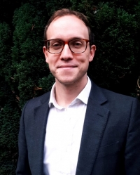 Emile Perkins MBACP(Reg.) Dip Psyc (Oxon), Cert Psyc Emile Perkins MBACP(Reg.) Dip Psyc (Oxon), Cert Psyc