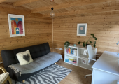 Therapy cabin