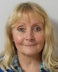 Della Cross BA (HONS), MBACP Depression, Anxiety and Relationship Specialist Della Cross BA (HONS), MBACP Depression, Anxiety and Relationship Specialist