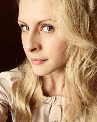 Aimee Froud BA (Hons) Person-Centred Counsellor Aimee Froud BA (Hons) Person-Centred Counsellor