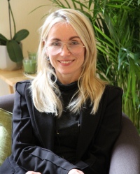 Jacquie Lyons MBACP, PG Dip - Calyx Counselling & Psychotherapy Jacquie Lyons MBACP, PG Dip - Calyx Counselling & Psychotherapy