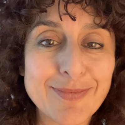 Dr Claire De La Varre