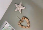 Wall ornaments in the therapy studio