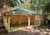 Outdoor therapy space