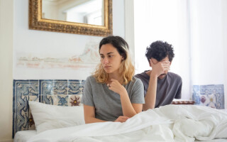 Relationship anxiety or intuition? How to tell the difference