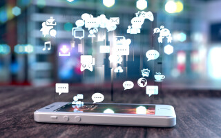 Parents guide to helping kids and teens stay safe online: rules, responsibilities and role-models