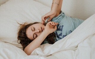 9 ways to help teens with body image issues