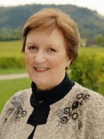 Linda M Newbold MA (Psych), UKCP Reg'd, EMDR Accr Pract, Adv Cert Couples Cllng. Linda M Newbold MA (Psych), UKCP Reg'd, EMDR Accr Pract, Adv Cert Couples Cllng.