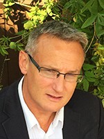 Stephane Preteux - English/French MBACP Accr. Psychoanalytic Psychotherapist Stephane Preteux - English/French MBACP Accr. Psychoanalytic Psychotherapist