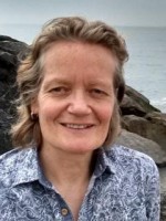 Maz Michael, Reg. MBACP (Accred.), B.A. (Hons.), PG Cert., PG Dip. EMDR Trained Maz Michael, Reg. MBACP (Accred.), B.A. (Hons.), PG Cert., PG Dip. EMDR Trained