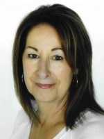 Ellie Simmonds BACP (Reg) Individual, Couple Counsellor and Supervisor Ellie Simmonds BACP (Reg) Individual, Couple Counsellor and Supervisor